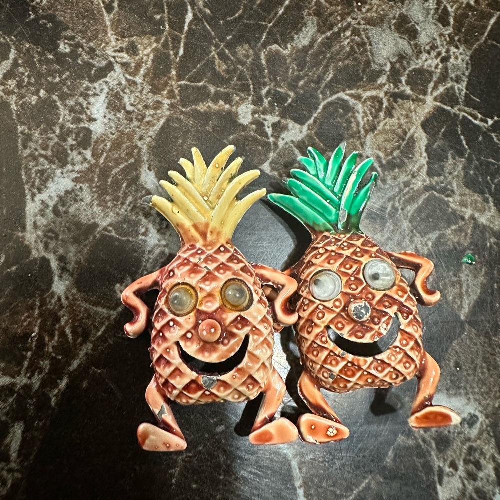 Pineapple Brooch Set with Yellow and Green Accents - Googly eyes move